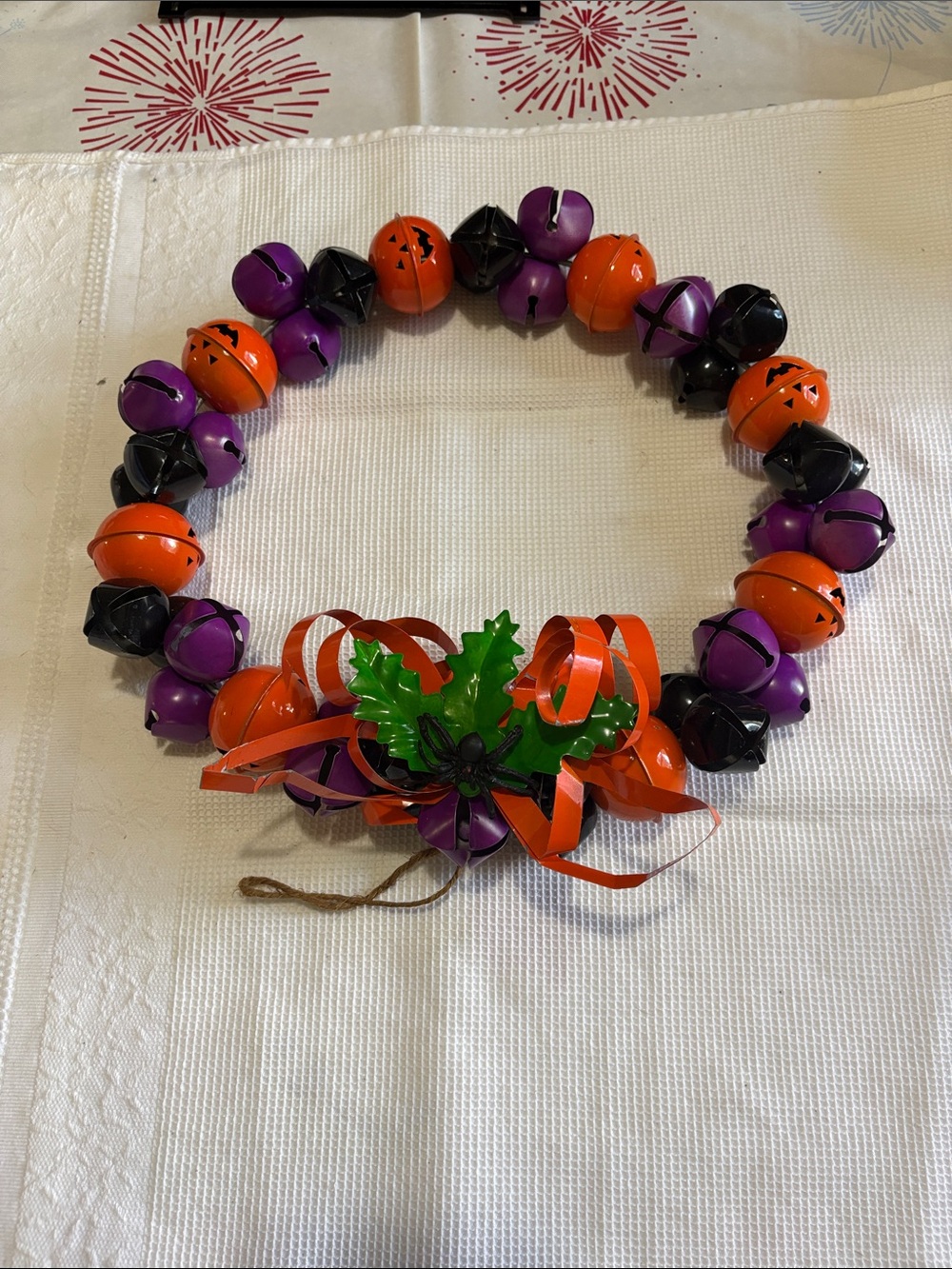 HALLOWEEN JINGLE BELL WREATH